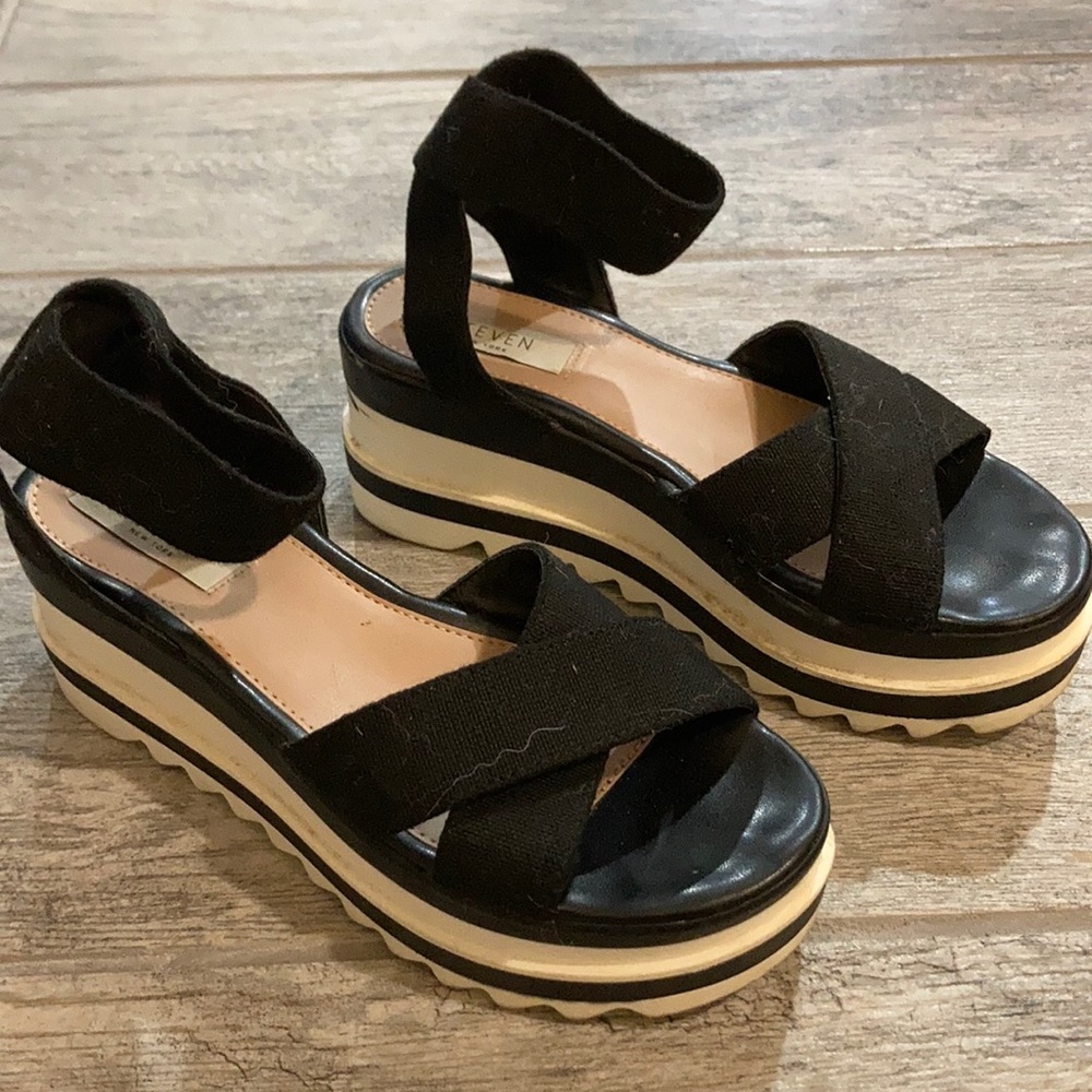 Steven New York black and white sandal